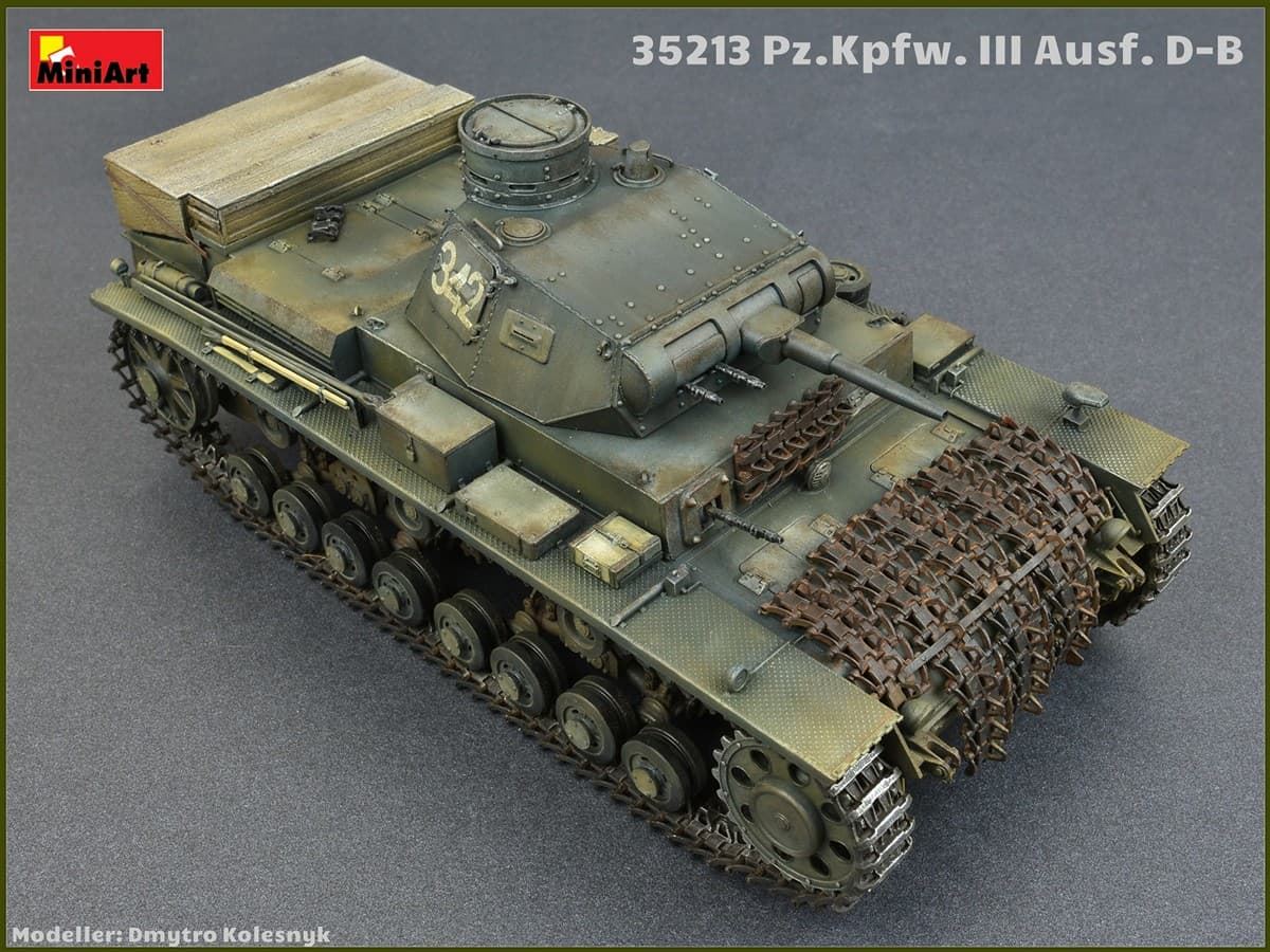 Miniart 1/35  Pz.Kpfw.III Ausf. D/B  (35213) - Imagen 2